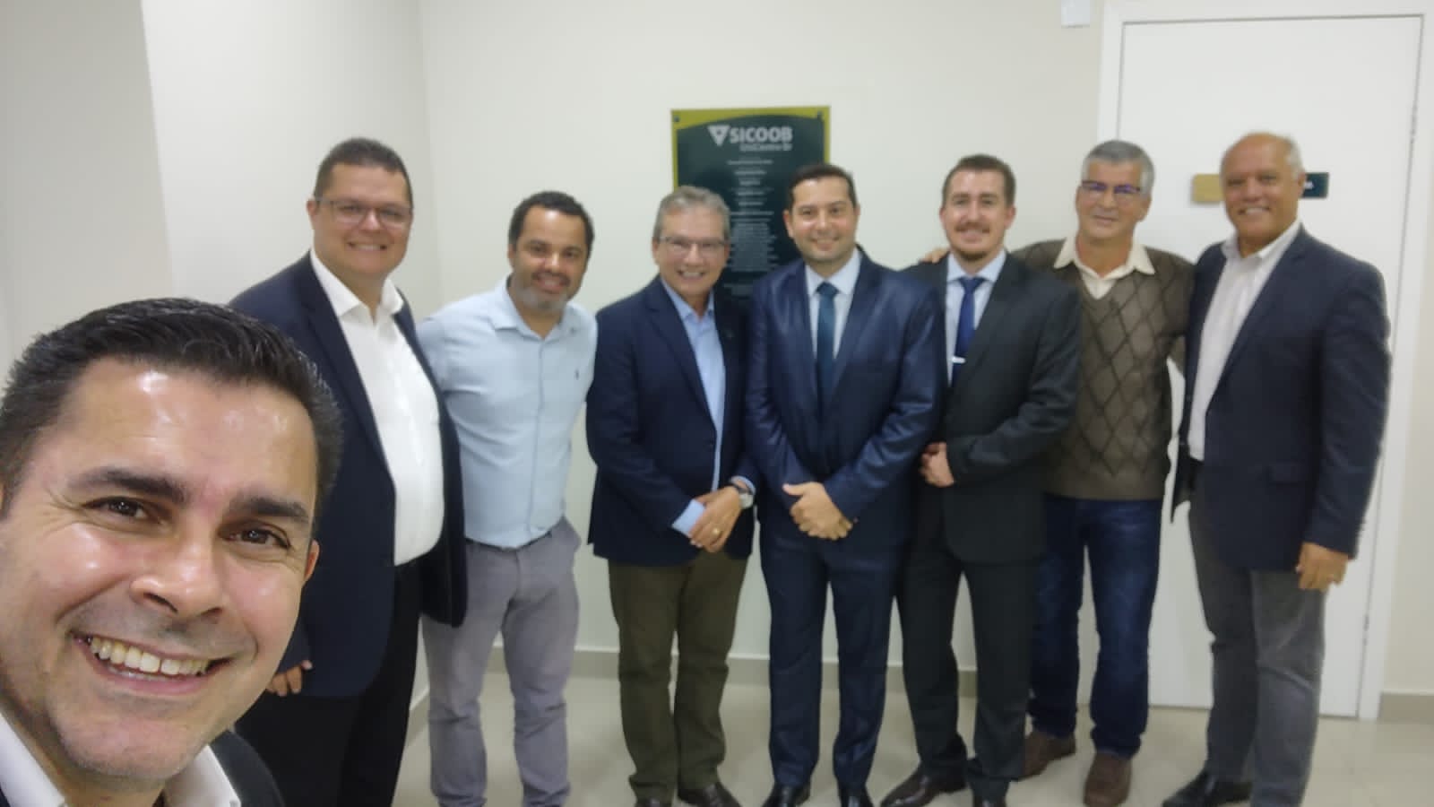 5595cb40-78b6-43fe-9126-20b49592f39b.jfif